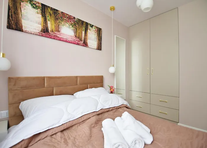 B&p Bank Square Apartman *